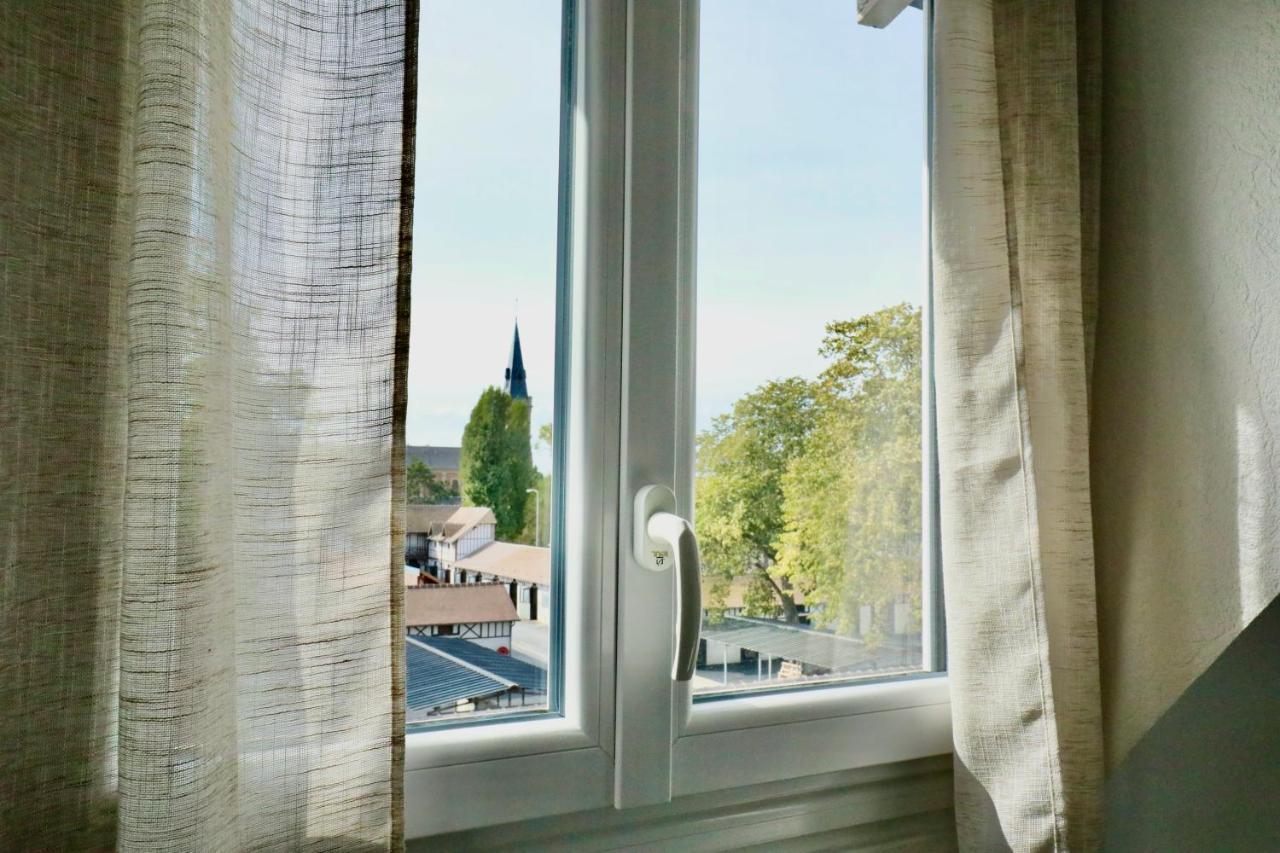 Appartement De L'Hippodrome Avec Deux Chambres Deauville Eksteriør bilde